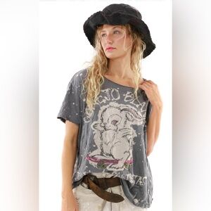 NWOT Magnolia Pearl Conejo Blanco T